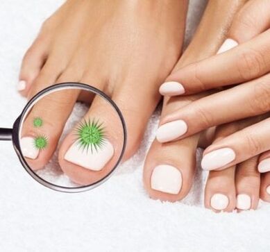 Nail infection through the magnifying